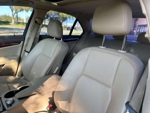 Used 2010 Mercedes-Benz C 300 C 300 Luxury 4MATIC AWD 4dr Se image 12