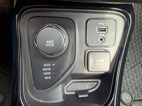 Used 2021 Jeep Compass Latitude w/ Sun and Sound Group image 35