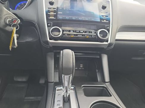 Used 2019 Subaru Outback 2.5i Premium AWD/4WD image 11