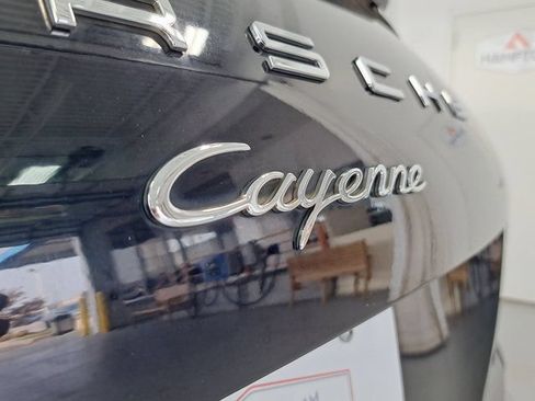 Used 2016 Porsche Cayenne AWD/4WD image 32