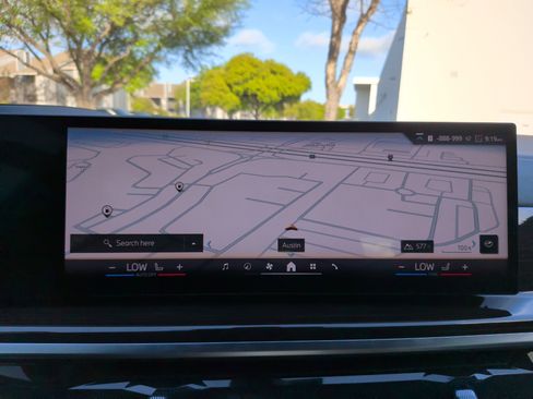 Certified 2024 BMW X5 xDrive40i w/ M Sport Package image 17