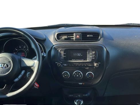Used 2018 Kia Soul image 29