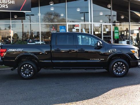Used 2018 Nissan Titan PRO-4X AWD/4WD image 7