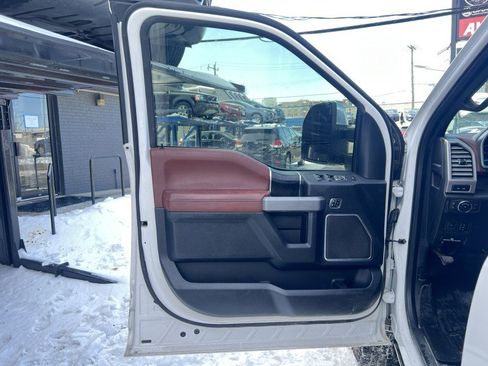 Used 2019 Ford F250 Platinum w/ Platinum Ultimate Package image 11