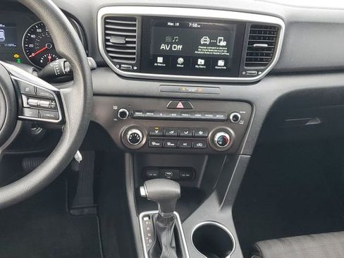 Used 2020 Kia Sportage LX image 12