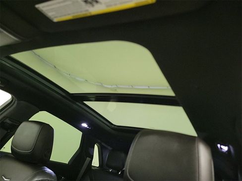 Used 2023 Cadillac XT5 Premium Luxury image 17