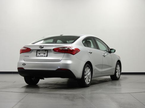 Used 2014 Kia Forte LX w/ Popular Package FWD image 4