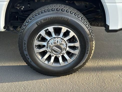 Certified 2020 Ford F350 Lariat w/ Lariat Ultimate Package AWD/4WD image 11