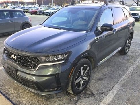 Certified 2023 Kia Sorento S image 1