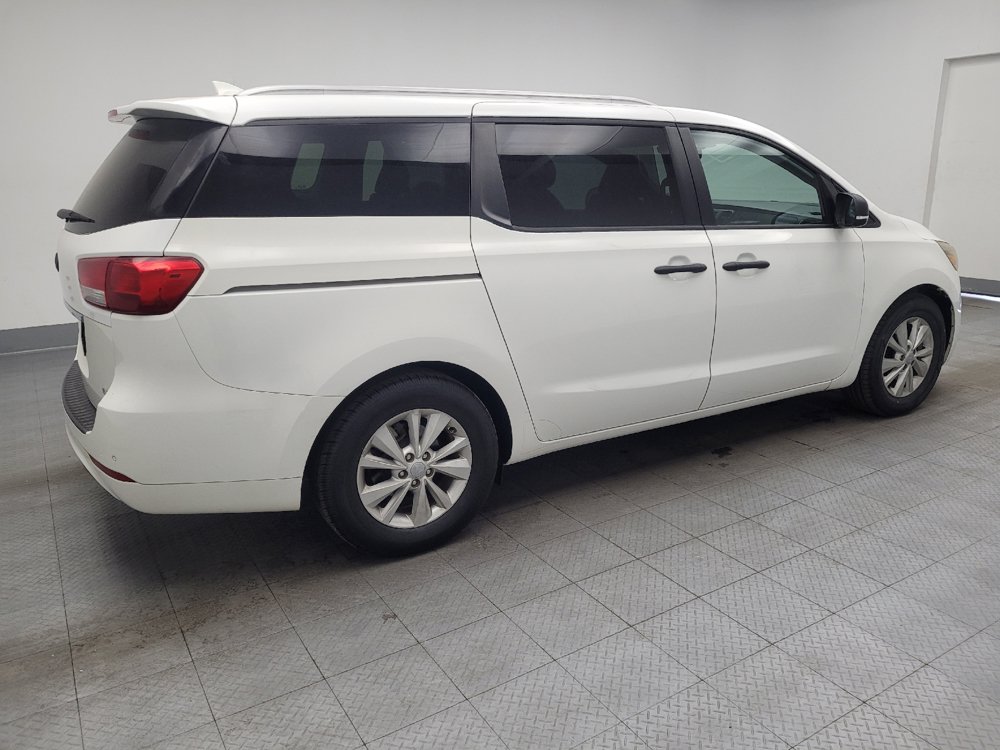 Used 2017 Kia Sedona LX w/ LX Essentials Premium Package FWD image 10