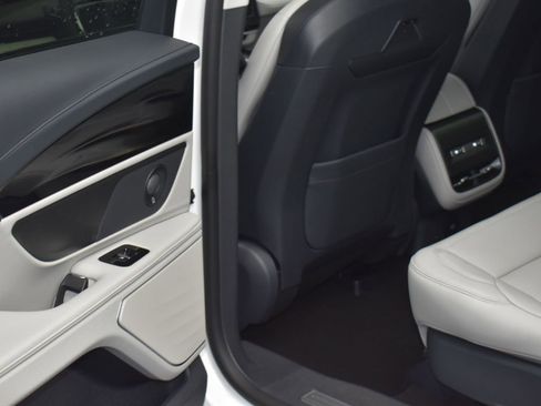 New 2026 Lincoln Nautilus Premier w/ Equipment Group 102A image 12