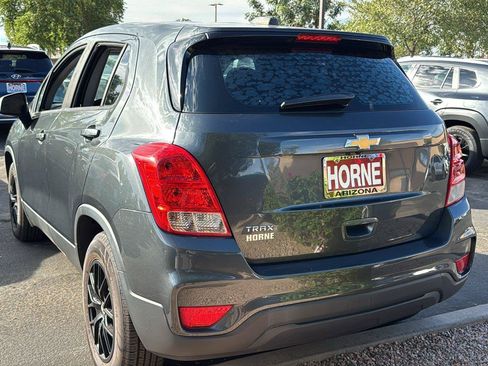Used 2020 Chevrolet Trax LS FWD image 4