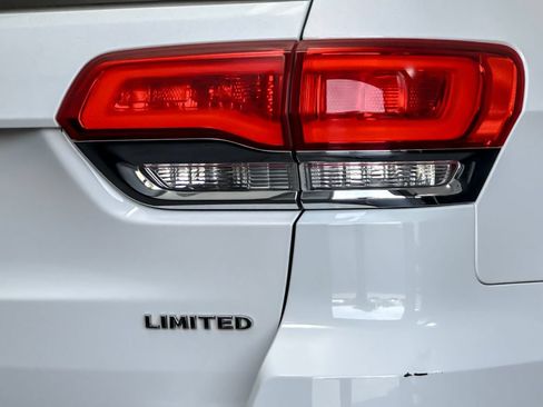 Used 2015 Jeep Grand Cherokee Limited RWD image 26