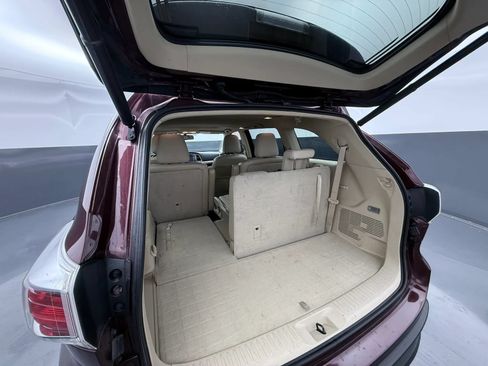 Used 2015 Toyota Highlander XLE AWD/4WD image 22