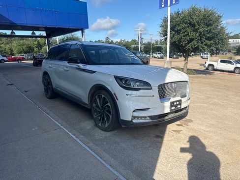 Used 2020 Lincoln Aviator Reserve w/ Equipment Group 201A RWD image 2
