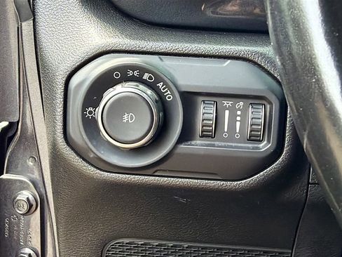 Used 2022 Jeep Wrangler Unlimited Sport AWD/4WD image 30