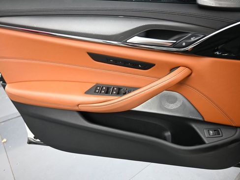 Used 2022 BMW M5 w/ Competition Package image 12