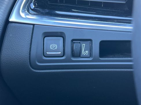 Certified 2025 Cadillac XT6 Premium Luxury image 42