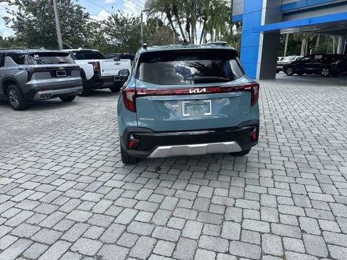 Used 2024 Kia Seltos EX AWD/4WD image 33