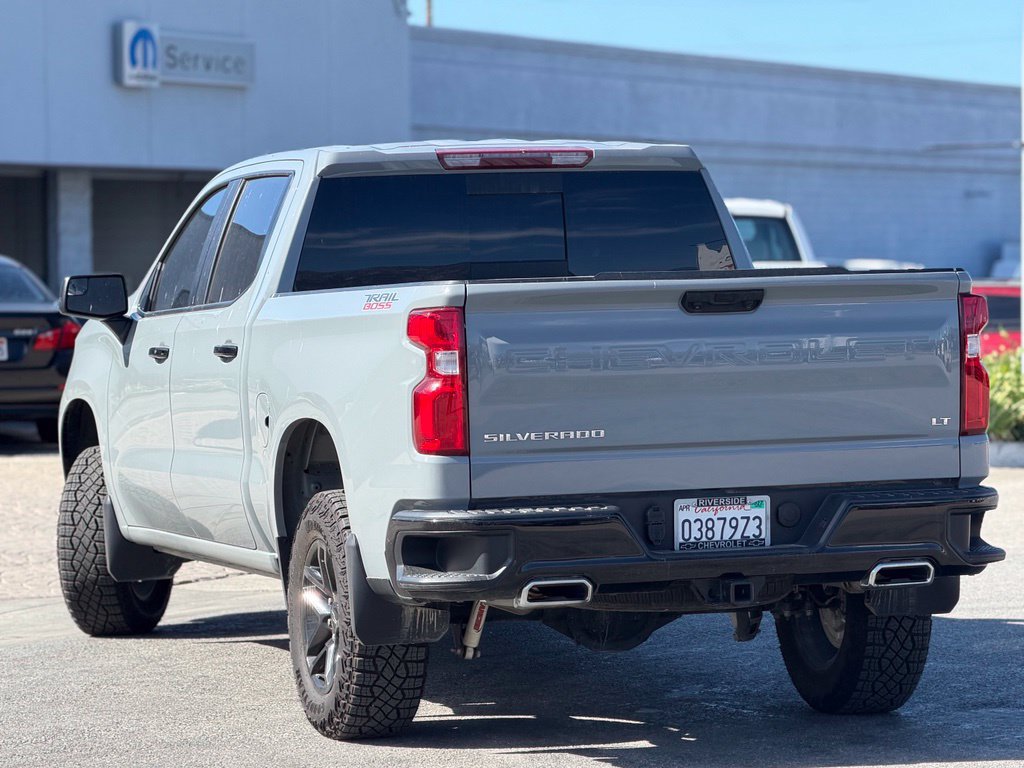 Used 2024 Chevrolet Silverado 1500 LT Trail Boss w/ Convenience Package II AWD/4WD image 3