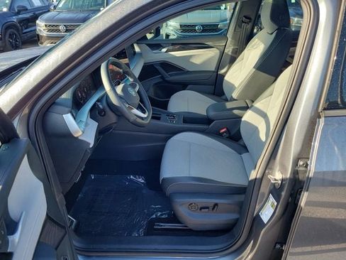 Used 2025 Volkswagen Tiguan SE R-Line AWD/4WD image 19