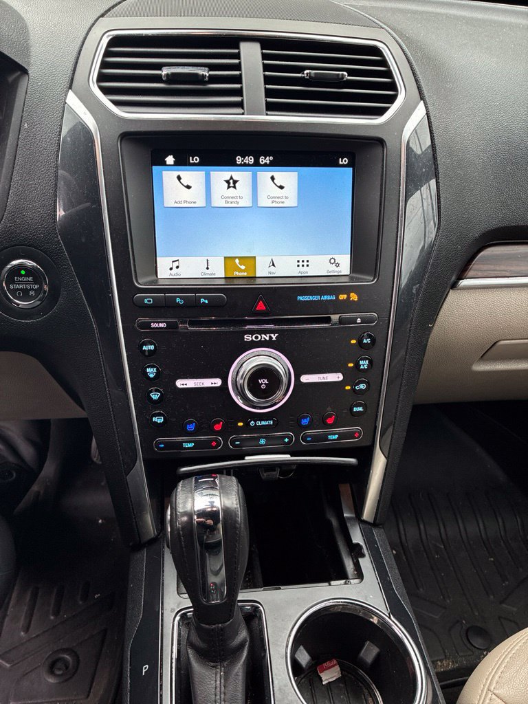 Used 2018 Ford Explorer Limited w/ Equipment Group 301A AWD/4WD image 11