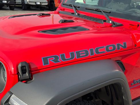 Used 2025 Jeep Wrangler Unlimited Rubicon 4xe w/ Convenience Group image 26