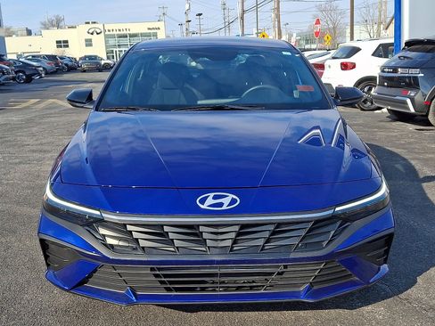 Certified 2025 Hyundai Elantra Sport image 2