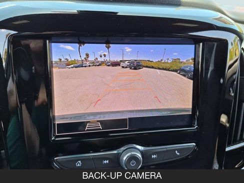 Used 2023 Chevrolet Traverse LT FWD image 21