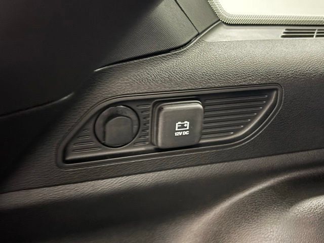 Used 2024 Jeep Grand Cherokee Limited w/ Black Appearance Package AWD/4WD image 10