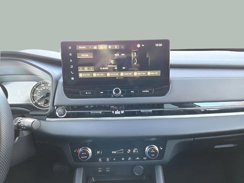 Used 2025 Mitsubishi Outlander SE image 15