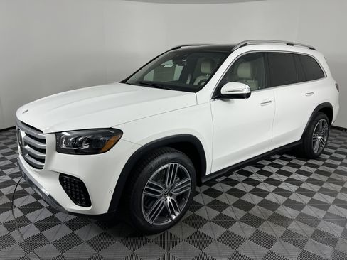 New 2025 Mercedes-Benz GLS 450 4MATIC image 8