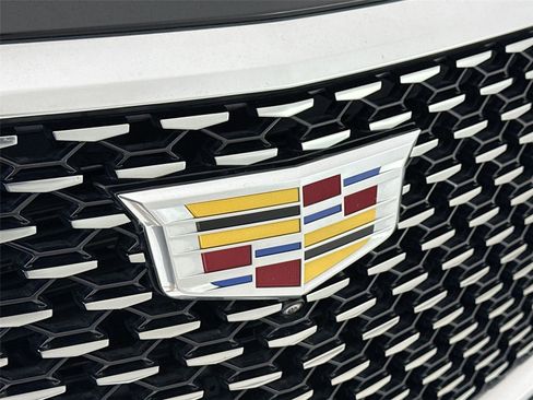 Used 2021 Cadillac Escalade Premium Luxury w/ Performance Package image 40