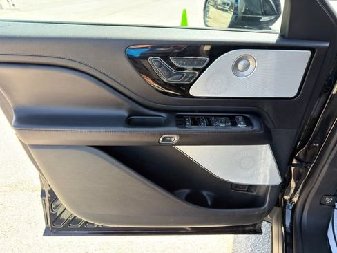 Used 2020 Lincoln Aviator Grand Touring w/ Equipment Group 302A AWD/4WD image 23