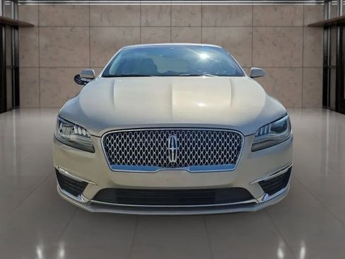 Used 2017 Lincoln MKZ Reserve FWD image 4