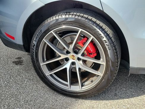 Certified 2023 Porsche Macan S AWD/4WD image 12