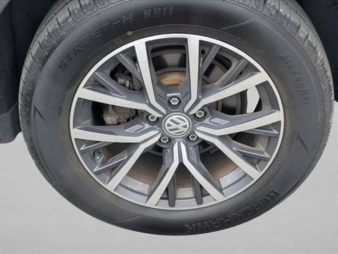 Used 2021 Volkswagen Tiguan S FWD image 14