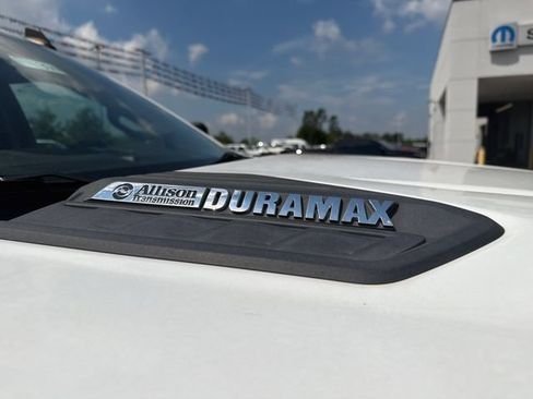 Used 2023 Chevrolet Silverado 2500 LT w/ Convenience Package AWD/4WD image 4
