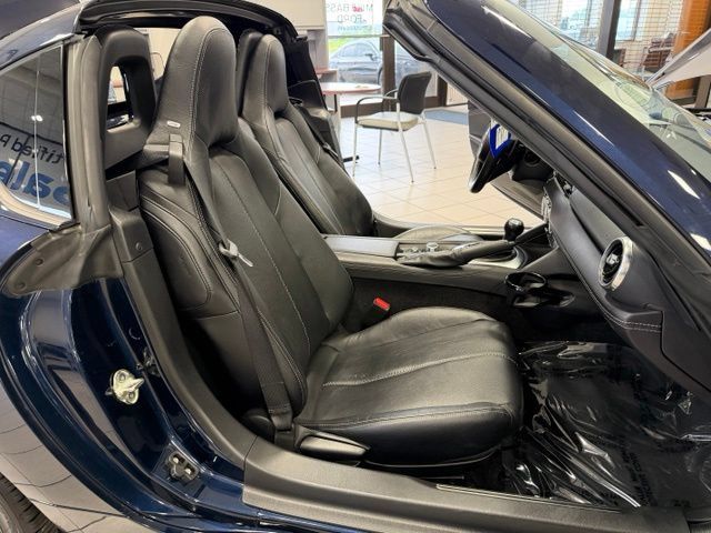 Certified 2025 MAZDA MX-5 Miata RF Grand Touring RWD image 17