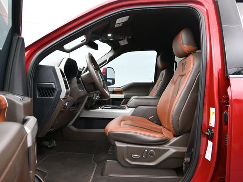 Used 2022 Ford F250 King Ranch w/ FX4 Off-Road Package image 9