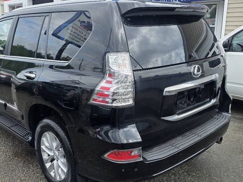 Used 2018 Lexus GX 460 Premium w/ Premium Package AWD/4WD image 6
