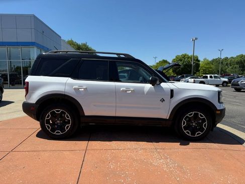 Used 2025 Ford Bronco Sport Outer Banks w/ Outer Banks Tech Package+ AWD/4WD image 7