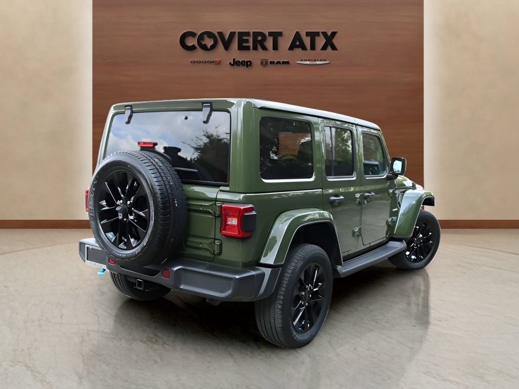 Used 2023 Jeep Wrangler Unlimited Sahara w/ Cold Weather Group AWD/4WD image 5