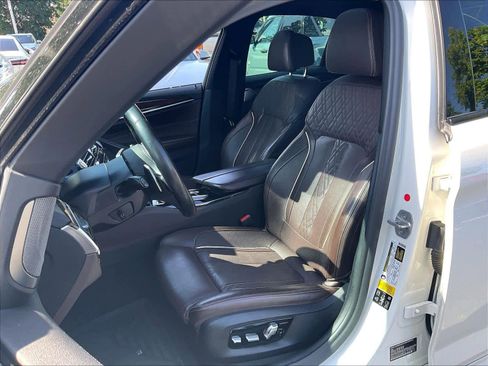 Used 2020 BMW M550i xDrive AWD/4WD image 26
