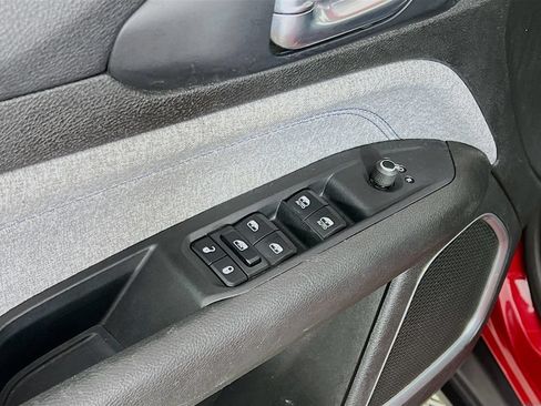 Used 2024 Jeep Compass Latitude AWD/4WD image 17