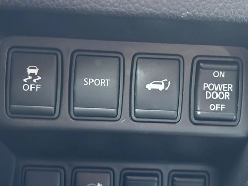 Used 2016 Nissan Rogue SL w/ SL Premium Package image 12