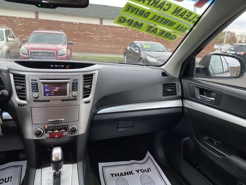 Used 2014 Subaru Outback 2.5i Premium image 11