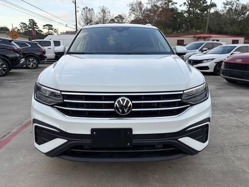 Used 2024 Volkswagen Tiguan SE image 6