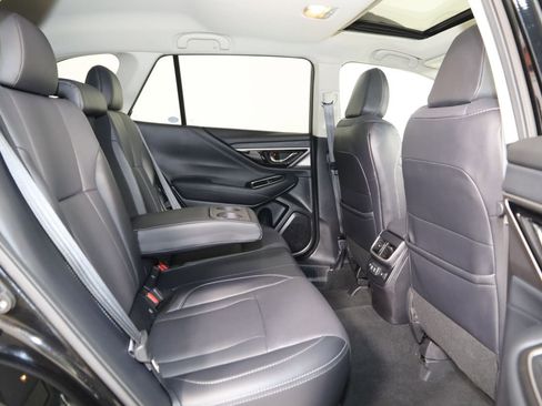 Used 2022 Subaru Outback Limited image 14