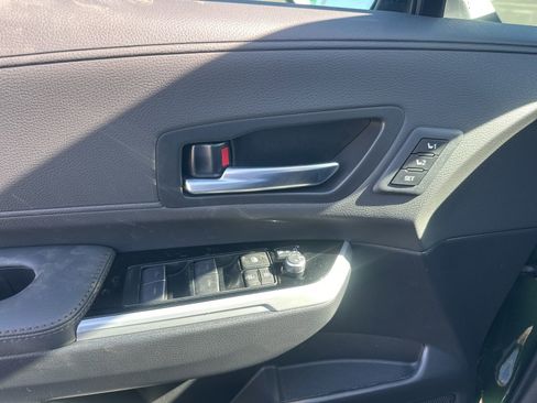 Certified 2026 Toyota Sienna Platinum image 5